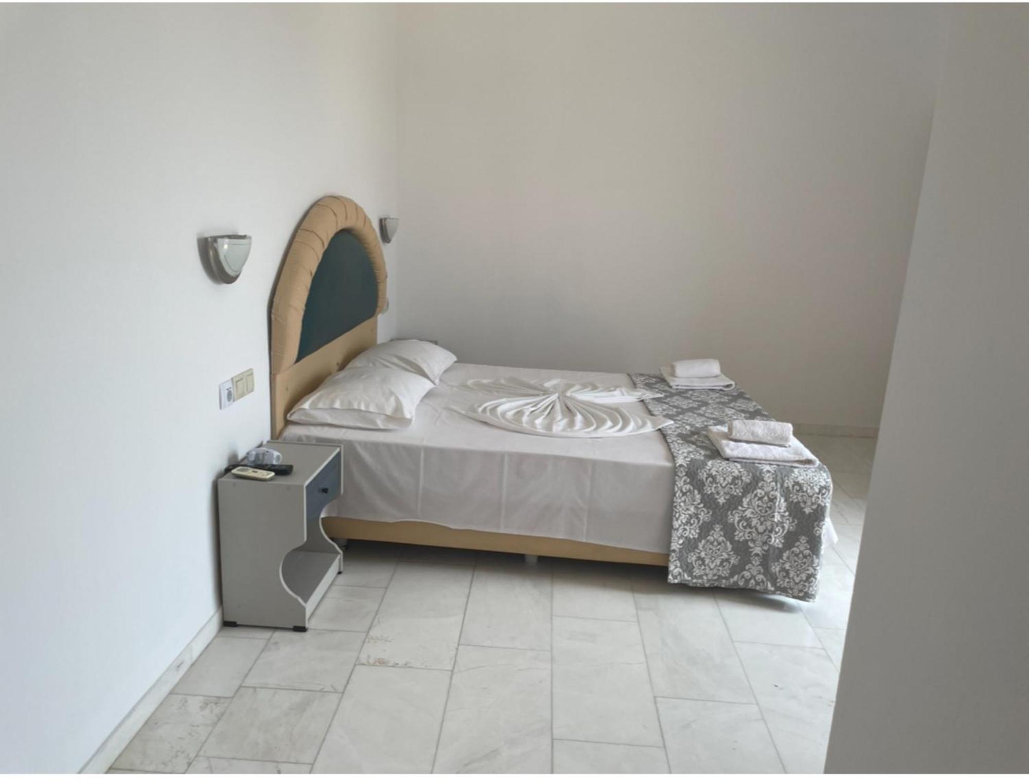 Hotel Kourkoumelata Argostoli  Buitenkant foto