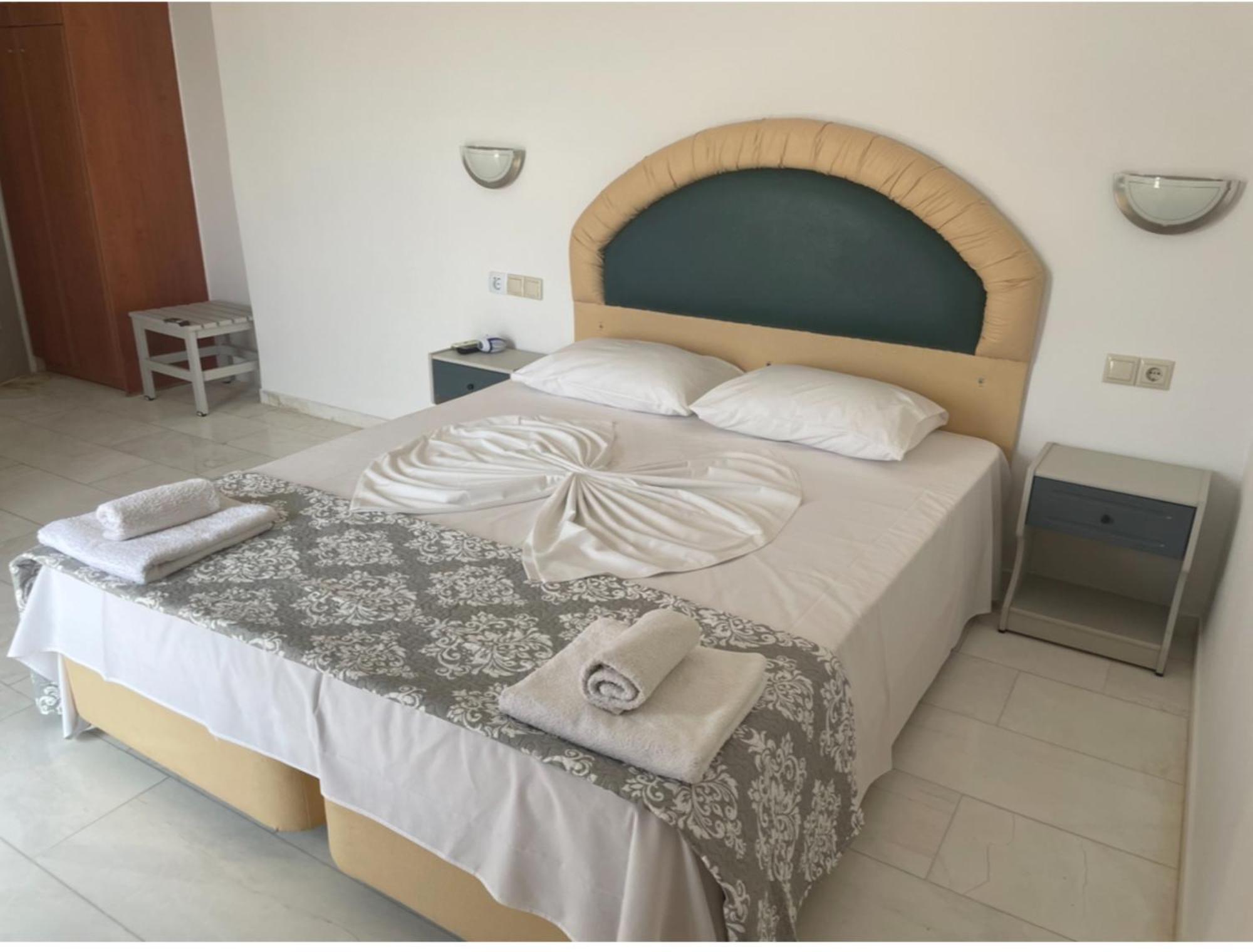 Hotel Kourkoumelata Argostoli  Buitenkant foto