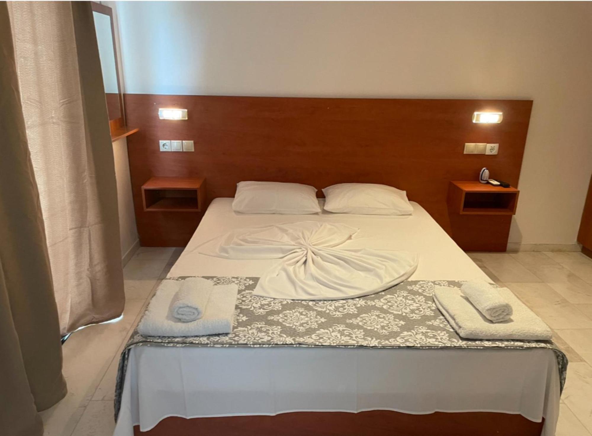 Hotel Kourkoumelata Argostoli  Buitenkant foto